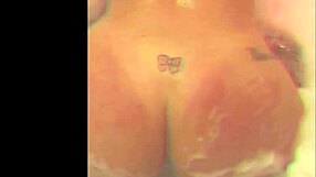 Djbrisa Twerks Naked With Big Tits