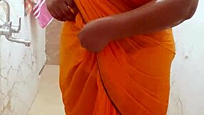 Indian Sexy Big Boobs Girl In Saree