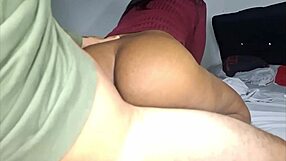 Logro Grabar A Puta Colombiana Cabalgando Mi Verga Con Su Culo Grande Y Sin Condon.