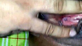 Mature Amateur Homemade Scene with Enticing Pussy Action