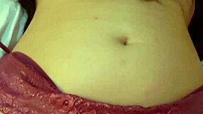 brincando com meu cuzinho parte 3