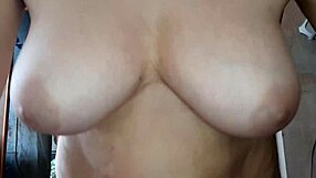 i gently rub my pussy on dick and reach a sweet orgasm with girls fly