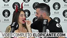 Elo sucks Sara Blonde's tits in spicy room?