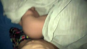 Ем тугую жопу своего гея-сводного сына в тайном укрытии