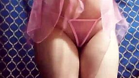 Pinay Milf Dances With Sexy Big Ass