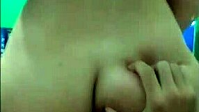 Dei A Bucetinha Bem Gostoso Pro Tecnico De Televisao Enquanto Ele Acaricia Meu Cuzinho?