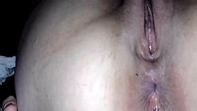 corno preparando a esposa para entrega ao seu comedor ele gosta de buceta lisinha