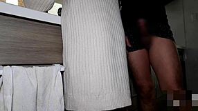 Japonská hospodyňka dostává creampie od milence během hledání