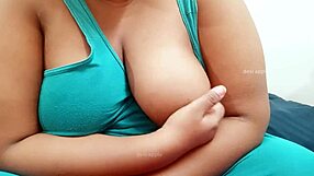 Kolkata College Girl Showing Boobs in Coed Tit Display