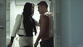 anna rose gets fucked hard in the bathroom with licking