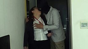 I can't believe the intense sex battle with this Japanese travel agency office lady at work