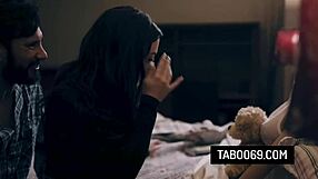 ब्रूनेट स्लट व्हिटनी राइट को पर्व गाय से एनल सेक्स मिला!