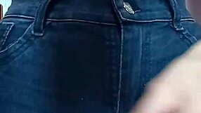 jugando con un cinturón i