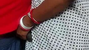 Indian Bhabhi In Saree Gets Pussy Licked And Ridden In Cowgirl Cunilingus