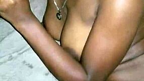 Parislove 2019 dává sexy orál obřímu čuráku!