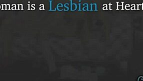 Nowa stażystka medyczna Riley Nixon i ginekolog Chloe Surreal dzielą się zabawnym zmysłowym seksem lesbijskim