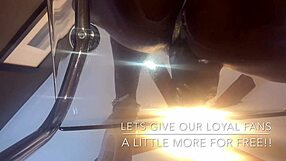 birdbox her fat pussy and asshole