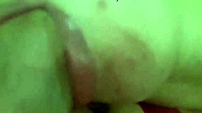 Boquete Molhado Da Esposa Com Porra No Peitinho Ao Final