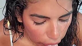 Sheila Ortega robí horúci dildo oral a ručnú prácu počas špinavého rozprávania po španielsky