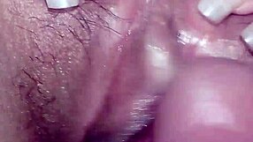 follando a mi pequena hermanastra en la cama sola