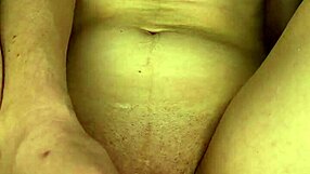 masturbating pussy close-up - real amateur day 42