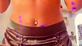 I beg you in portuguese to fuck my wet pussy