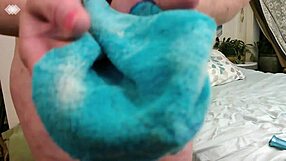 Dawnskye1962 invites you to SMELL her SWEATY STINKY ASS after a HIKE.