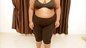 Hyderabad Pakistani Maid With Big Tits Cleans House Boldly