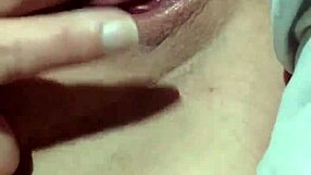 Mizz Dizzle Masturbates Alone At Home