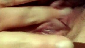 Mizz Dizzle Masturbates Alone At Home