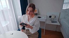 She Earned A Discount With Her Pussy Or How To Haggle