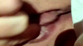 Mizz Dizzle Masturbates Alone At Home