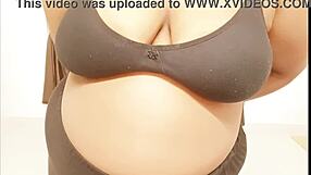 Hyderabad Pakistani Maid With Big Tits Cleans House Boldly