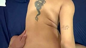 my friend gives me in the ass but it hurts me that he puts his dick in me ass me duele que me den por el culo pero disfruté su semen caliente dentro