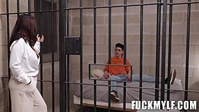 Daphne Gets Perv Massage For Big Ass