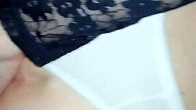 I'm fucking my girlfriend in the hotel