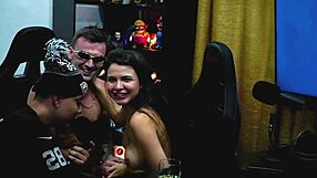 Ruan e everton olivrs chupa bem gostoso os peitinhos da natasha steffens ela gemeu de tes�o - podcast p�pum no barraco completo no sheer red