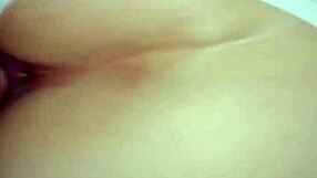 I'm fucking my girlfriend in the hotel