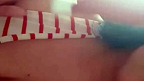 Latina cums to christmas music