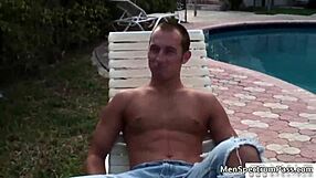 Vaau! Intenzivan homoseksualni trojac sa napaljenim gejevima koji jebu jako