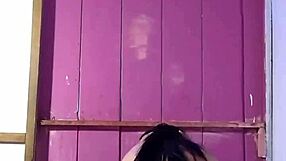 comendo a coroa gostosona depois de trocar seu chuveiro