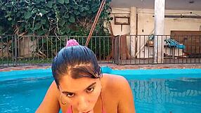 argentina amateur me hace pete en la piscina