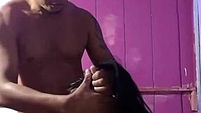 comendo a coroa gostosona depois de trocar seu chuveiro