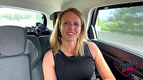 Julie Milf Coquine Experimente Le Plaisir En Trio!