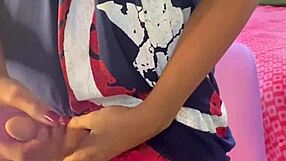 Rosa Vermelha Cp Feels Passionate Desire To Suck Neighbor In Lesbian Bed Scene