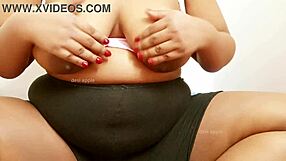 Indian Teen Girl Shows Her Boobs and Tits.