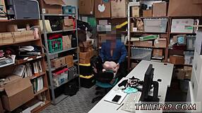 Police Solo Suspect Caught Red-Handed by Store Associate