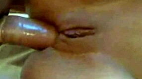 Indian girl shows off big tits in steamy sex video