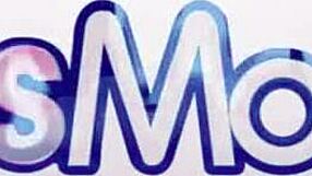 Lady Lynn stretches her pussy wide