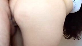 porca italiana in leggings gets fucked and cummed on pussy